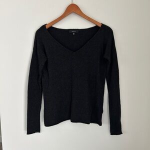 ARITZIA TALULA Cashmere V neck Long Sleeve size XXS - fits like XS